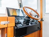 Botnia Targa 32 helm station